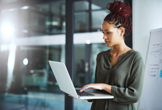 Professional analyzing e-commerce platforms for Shopify stores online